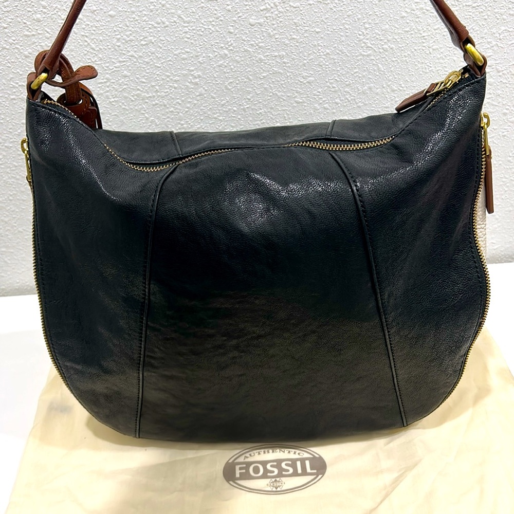 NWOT FOSSIL Gwen Hobo Expandable Pebbled Leather Bag with Dust Bag - Picture 10 of 17